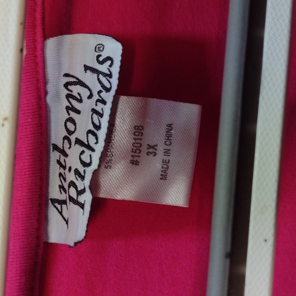 Pink tee - Picture 2 of 9